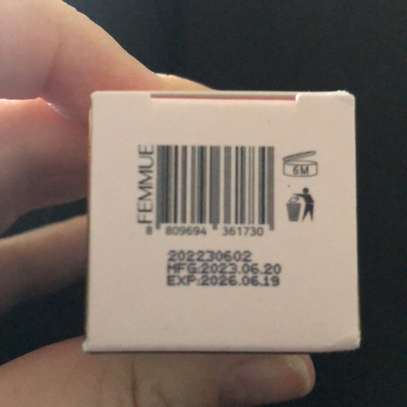 Femmue Lumiere Kit - Refiner, Serum, Cream - Picture 8 of 8